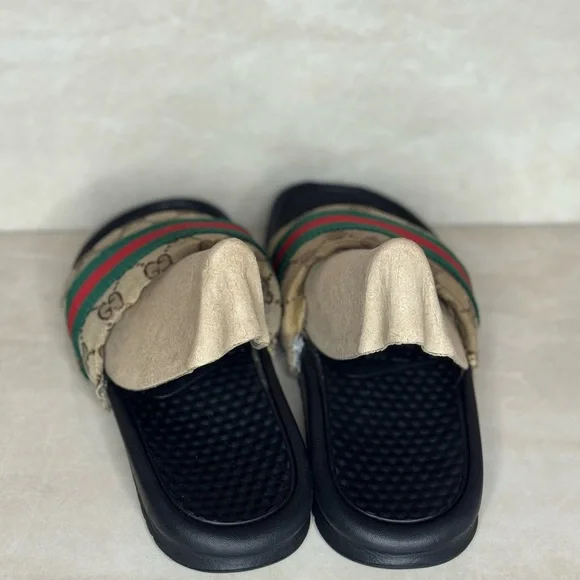 Nike custom slides - Picture 3 of 4